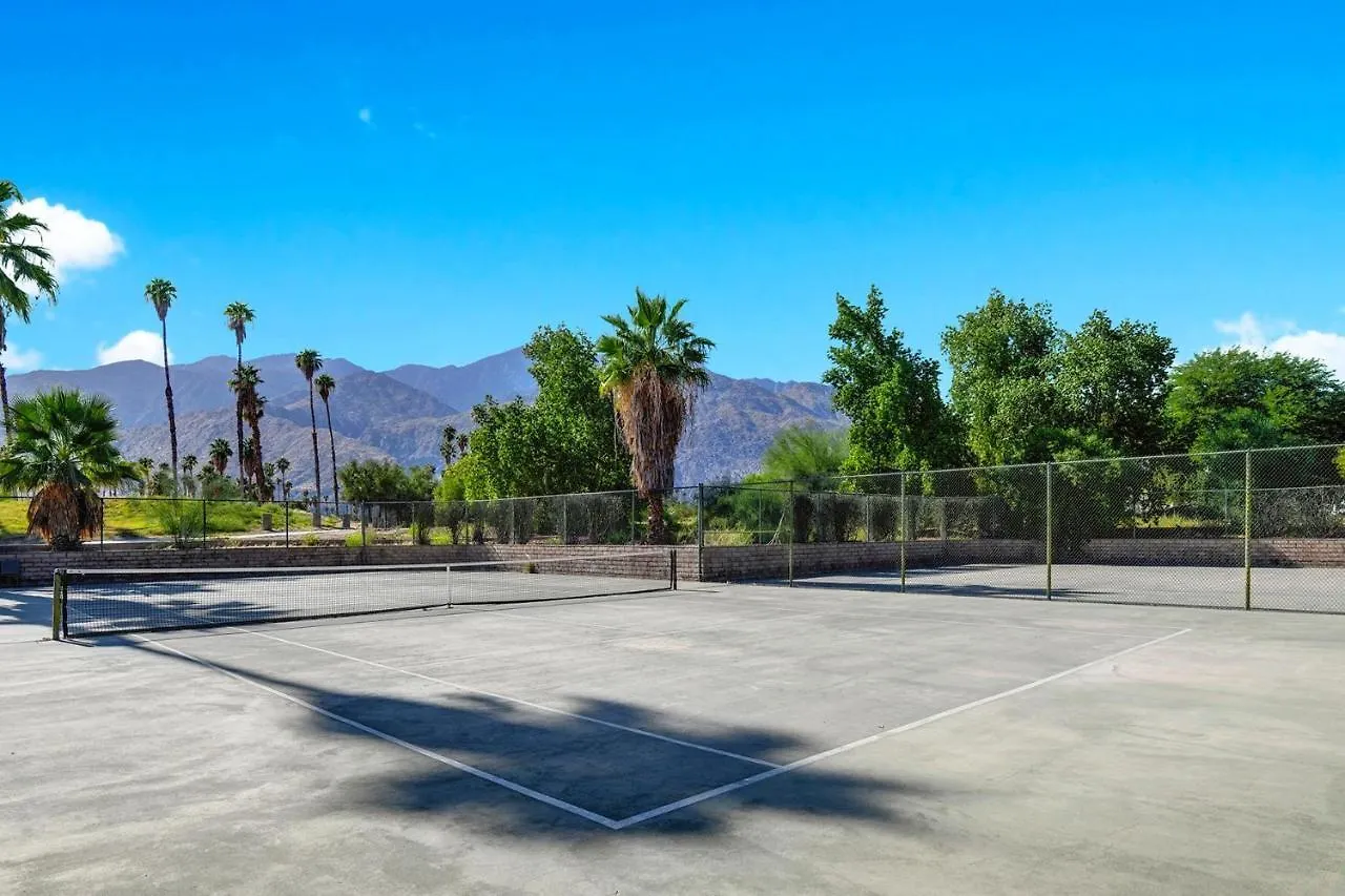 Mesquite Bungalow Bliss Palm Springs ABD
